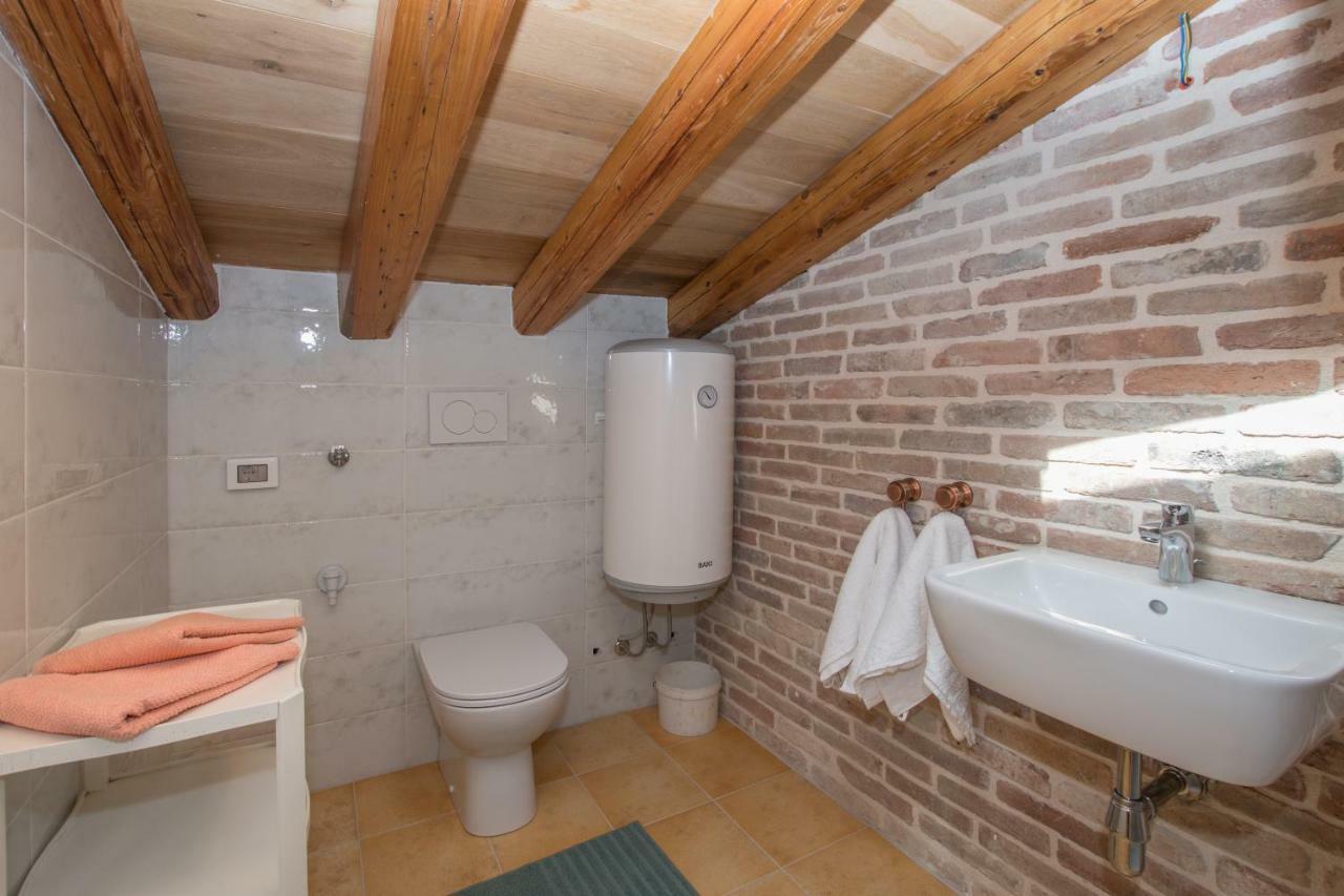 Lana House With Apartments Petrovija Esterno foto